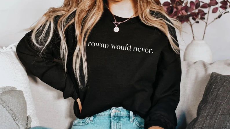 Rowan Whitehorn Crewneck | Throne of Glass | Black